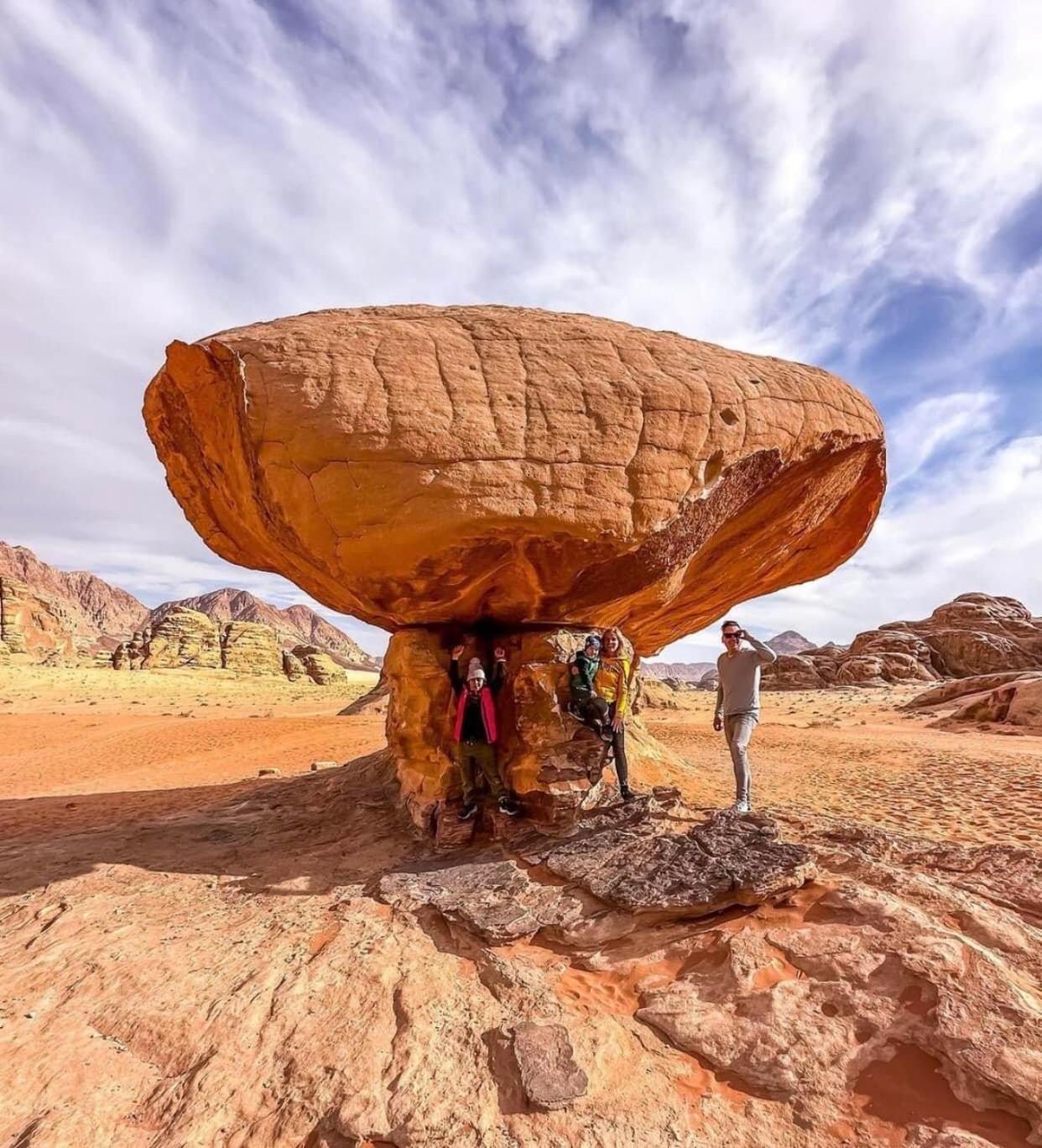 Tamim Luxury Wadi Rum Camp Экстерьер фото